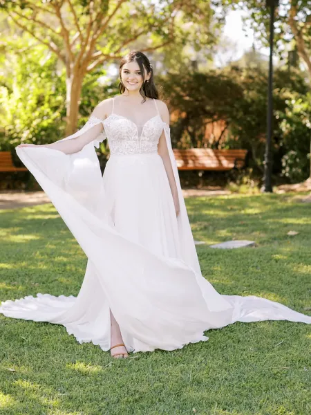 Robe de mariée ISLA en dentelle et mousseline couleur ivoire à Nice