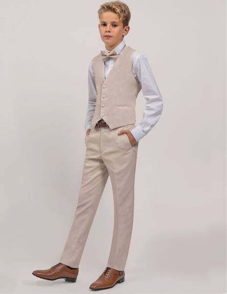 Tenue de cérémonie pour garçon à Nice